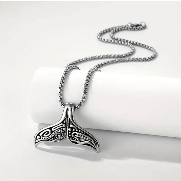 Jewelry - Men’s/Women’s Whale Tail Charm and Necklace
